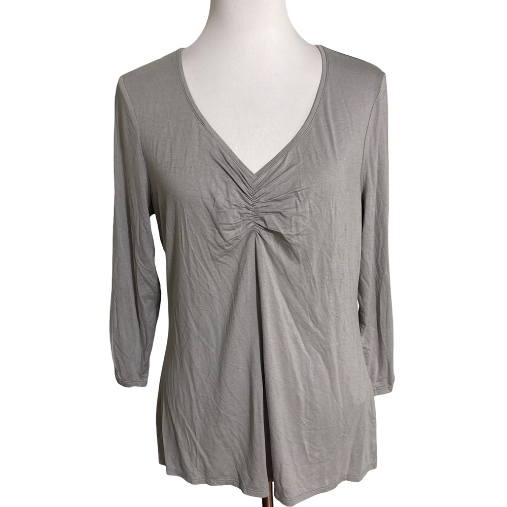 White House Black Market Gray V Neck Tee Ruched